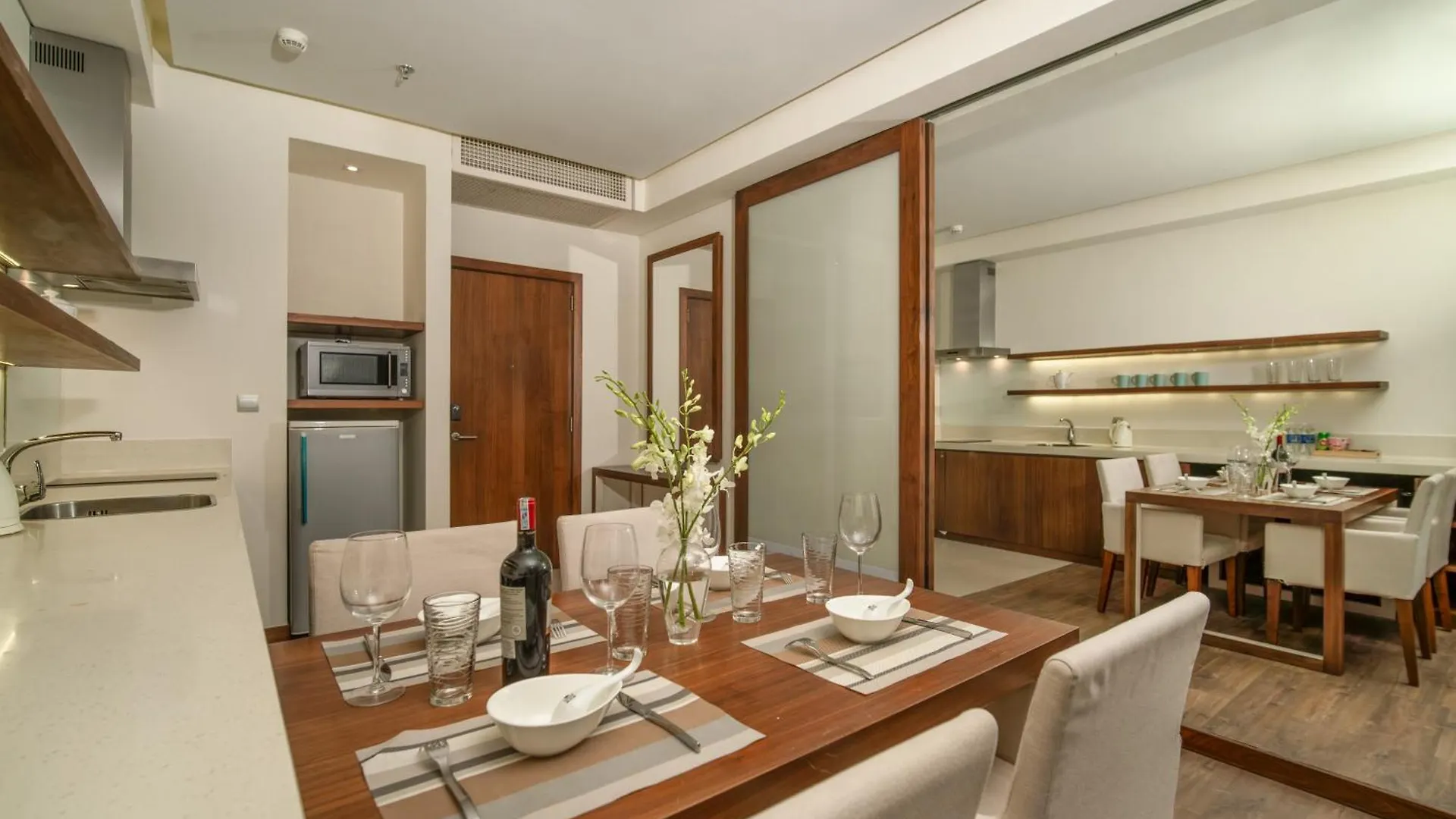 Apartment 2 Bed Room By Ala Carte Da Nang-My Khe Beach,Balcony Sea View,Rooftop Pool, Pickup Airport 0*,