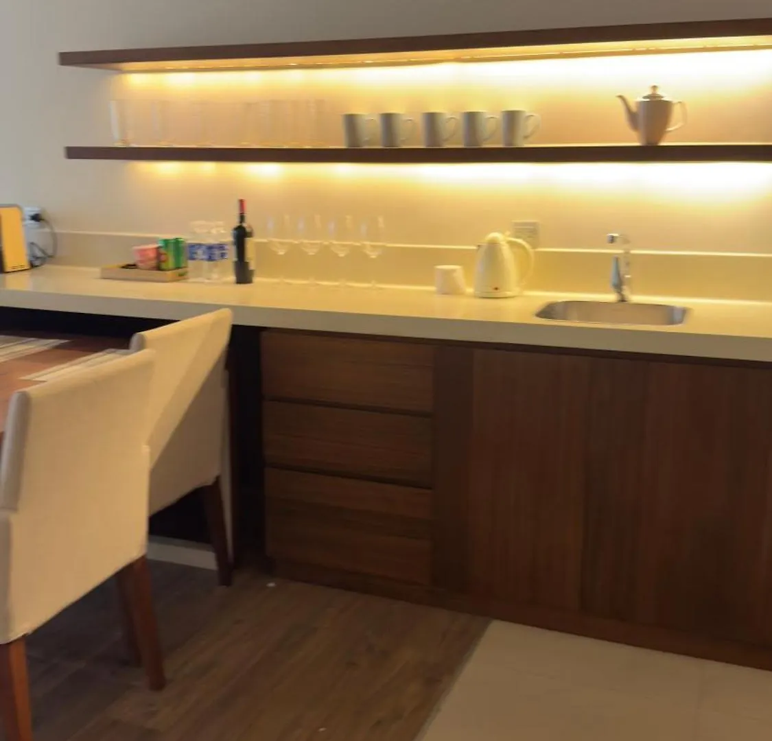 Apartment 2 Bed Room By Ala Carte Da Nang-My Khe Beach,Balcony Sea View,Rooftop Pool, Pickup Airport