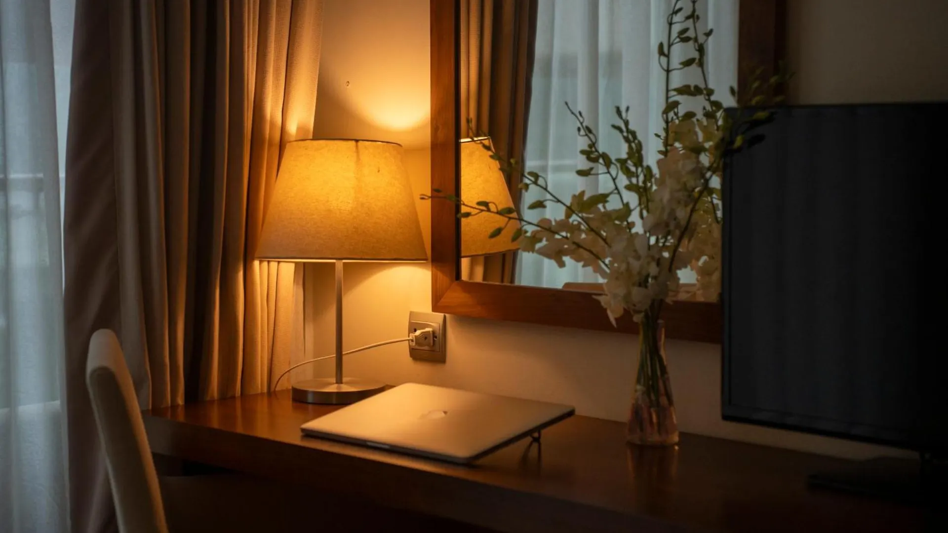 Apartment 2 Bed Room By Ala Carte Da Nang-My Khe Beach,Balcony Sea View,Rooftop Pool, Pickup Airport