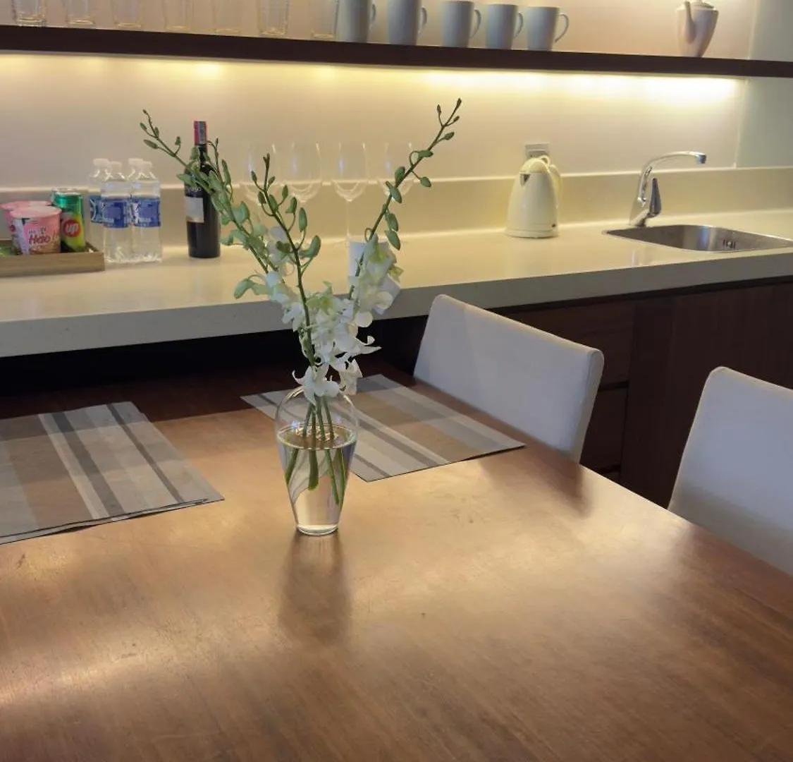 Apartment 2 Bed Room By Ala Carte Da Nang-My Khe Beach,Balcony Sea View,Rooftop Pool, Pickup Airport