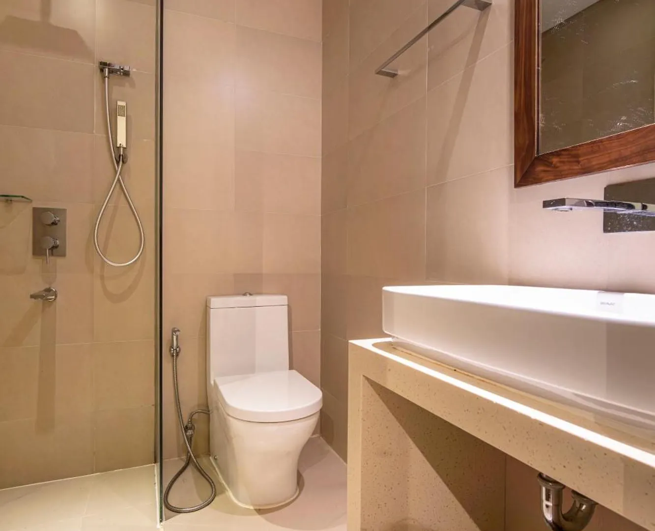 Apartment 2 Bed Room By Ala Carte Da Nang-My Khe Beach,Balcony Sea View,Rooftop Pool, Pickup Airport